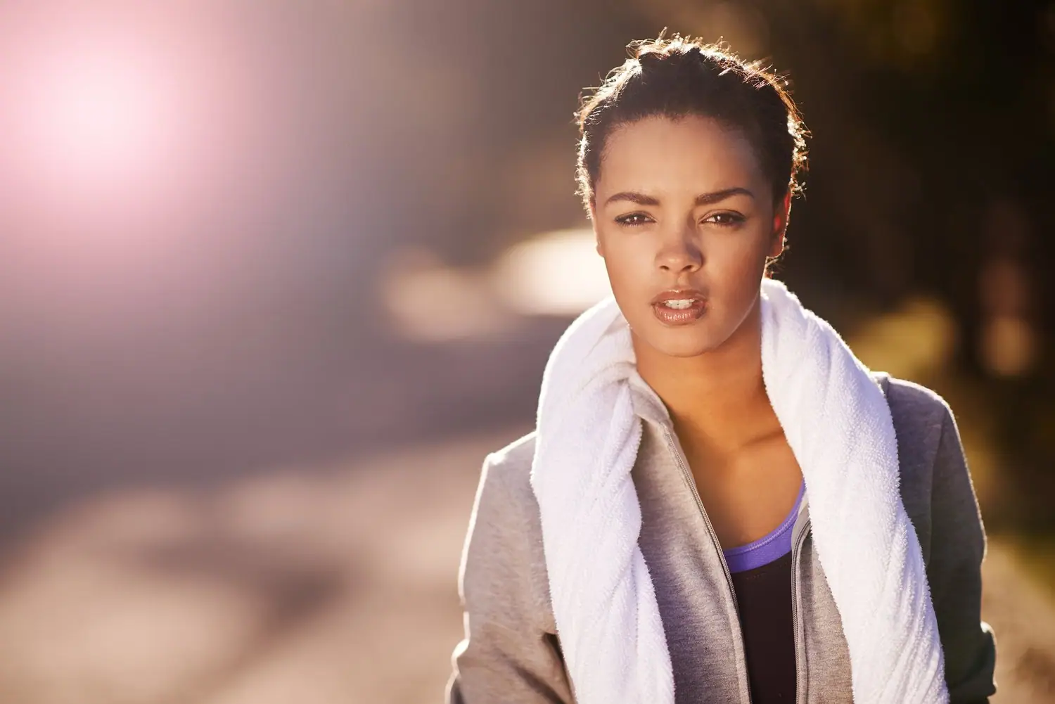 Sportowa elegancja - łączenie casualu z elementami fitness