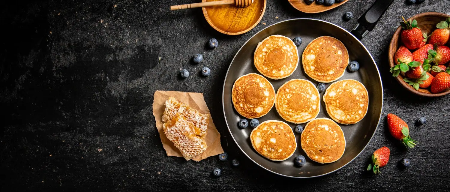 Bezglutenowe pancakes z płatków owsianych - przepis na puszyste naleśniki